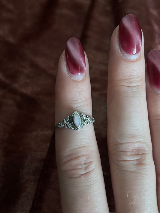 Mother of Pearl Filigree Sterling Silver Ring